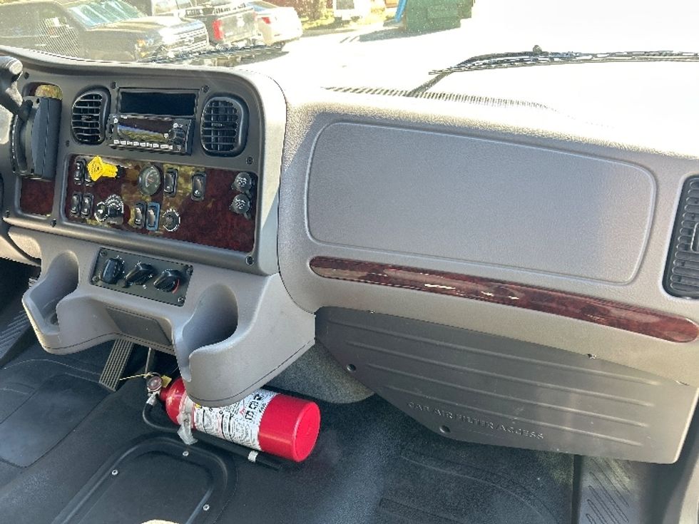 Medium Duty Box Truck-Light and Medium Duty Trucks-Freightliner-2023-M2-Pensacola-FL-221,447\n\t\tmiles-$ 66,250 - Image 20