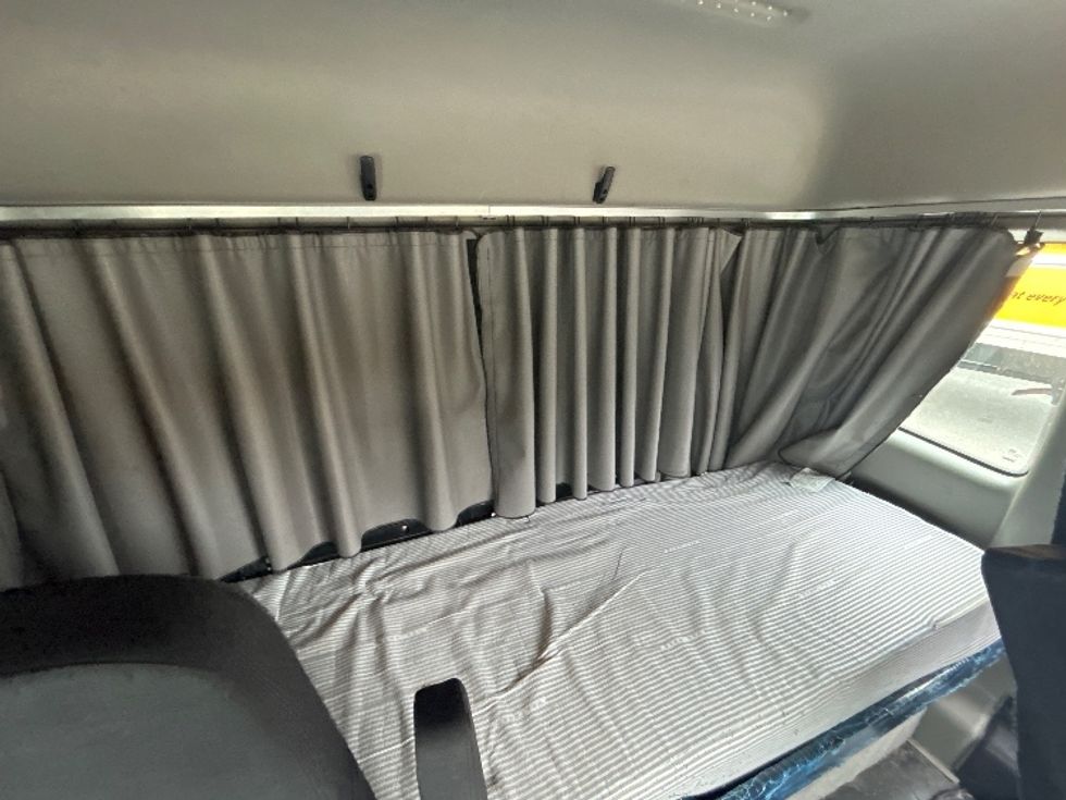 Medium Duty Box Truck-Light and Medium Duty Trucks-Freightliner-2023-M2-Pensacola-FL-221,447\n\t\tmiles-$ 66,250 - Image 25