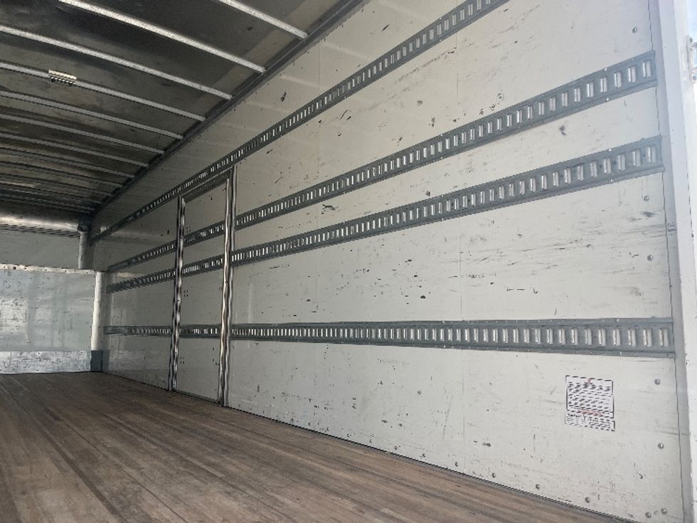 Medium Duty Box Truck-Light and Medium Duty Trucks-Freightliner-2023-M2-Pompano Beach-FL-206,288\n\t\tmiles-$ 70,750 - Image 12