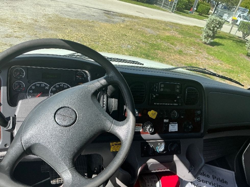 Medium Duty Box Truck-Light and Medium Duty Trucks-Freightliner-2023-M2-Pompano Beach-FL-209,079\n\t\tmiles-$ 60,750 - Image 17