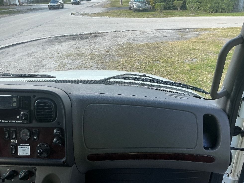 Medium Duty Box Truck-Light and Medium Duty Trucks-Freightliner-2023-M2-Pompano Beach-FL-209,079\n\t\tmiles-$ 60,750 - Image 21