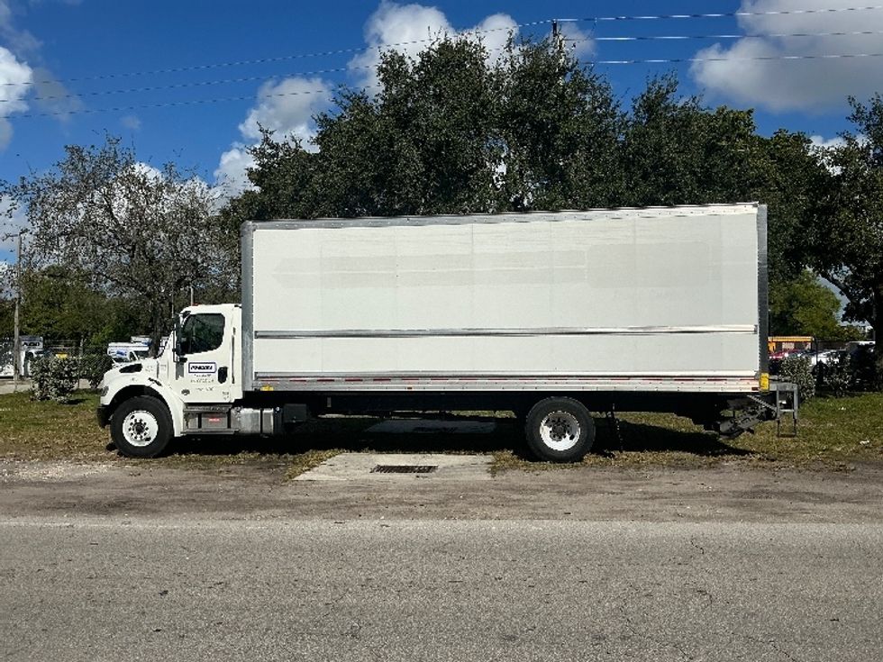 Medium Duty Box Truck-Light and Medium Duty Trucks-Freightliner-2023-M2-Pompano Beach-FL-209,079\n\t\tmiles-$ 60,750 - Image 4