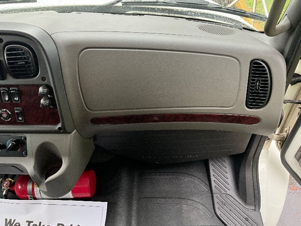 Medium Duty Box Truck-Light and Medium Duty Trucks-Freightliner-2023-M2-Reading-PA-269,934\n\t\tmiles-$ 38,250 - Image 21