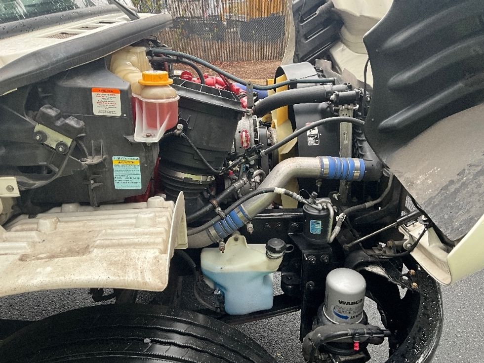 Medium Duty Box Truck-Light and Medium Duty Trucks-Freightliner-2023-M2-Reading-PA-269,934\n\t\tmiles-$ 38,250 - Image 23