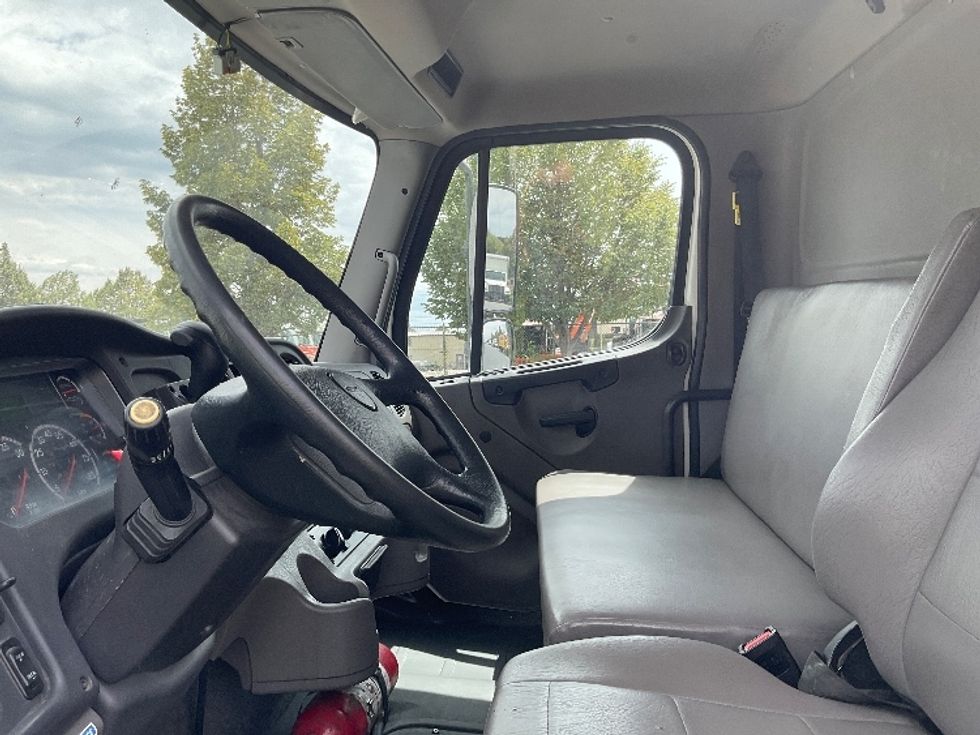 Medium Duty Box Truck-Light and Medium Duty Trucks-Freightliner-2023-M2-Salt Lake City-UT-214,155\n\t\tmiles-$ 60,000 - Image 17