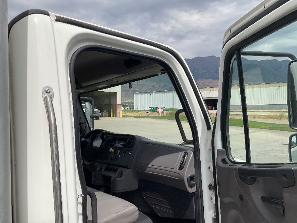 Medium Duty Box Truck-Light and Medium Duty Trucks-Freightliner-2023-M2-Salt Lake City-UT-214,155\n\t\tmiles-$ 60,000 - Image 20