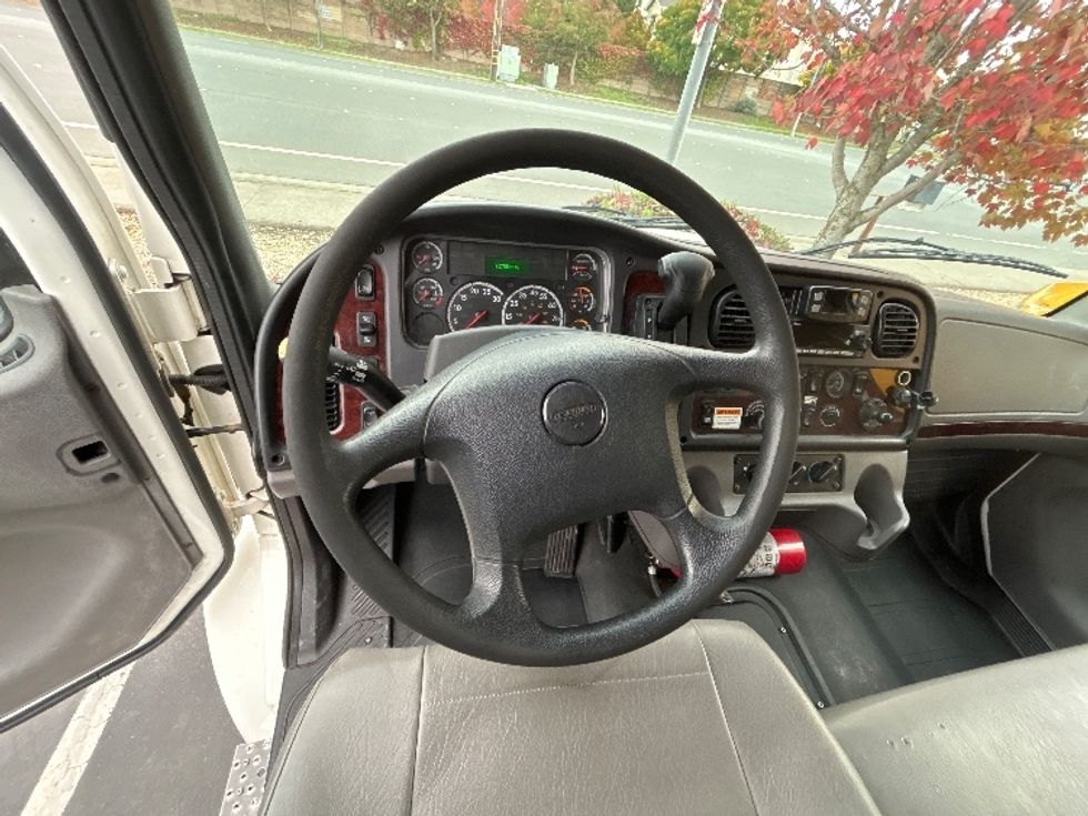 Medium Duty Box Truck-Light and Medium Duty Trucks-Freightliner-2023-M2-Santa Rosa-CA-220,766\n\t\tmiles-$ 60,000 - Image 18