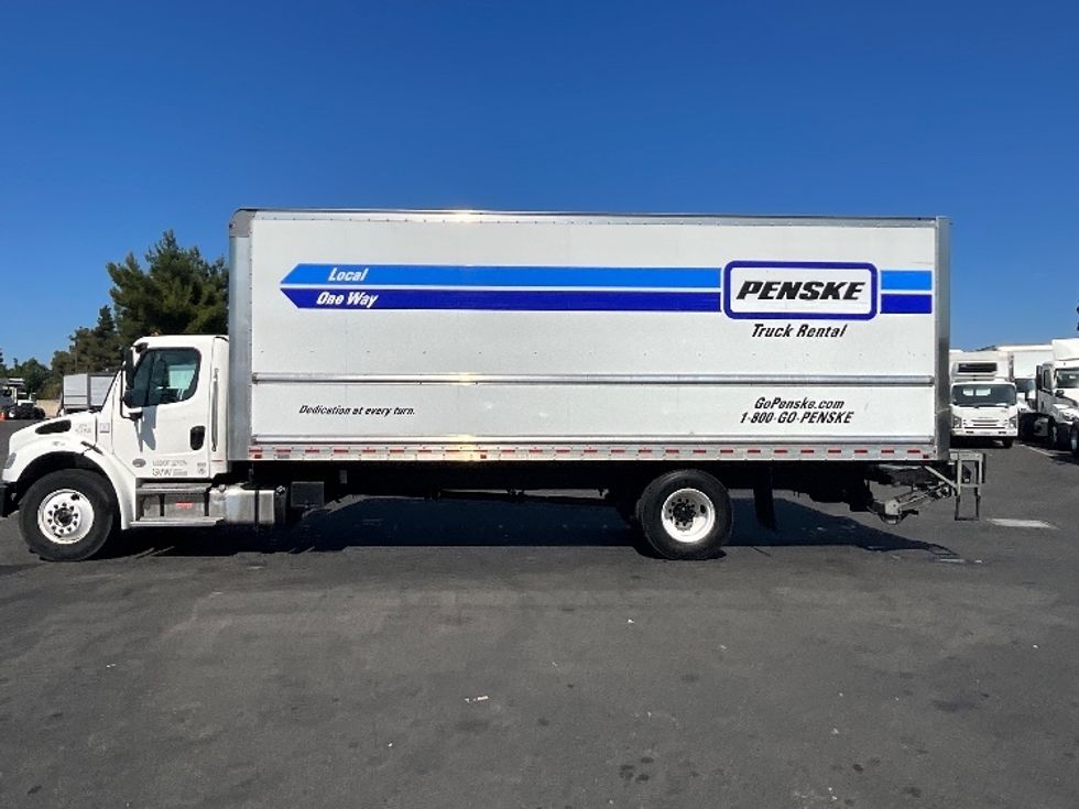 Medium Duty Box Truck-Light and Medium Duty Trucks-Freightliner-2023-M2-Santa Rosa-CA-220,766\n\t\tmiles-$ 60,000 - Image 4