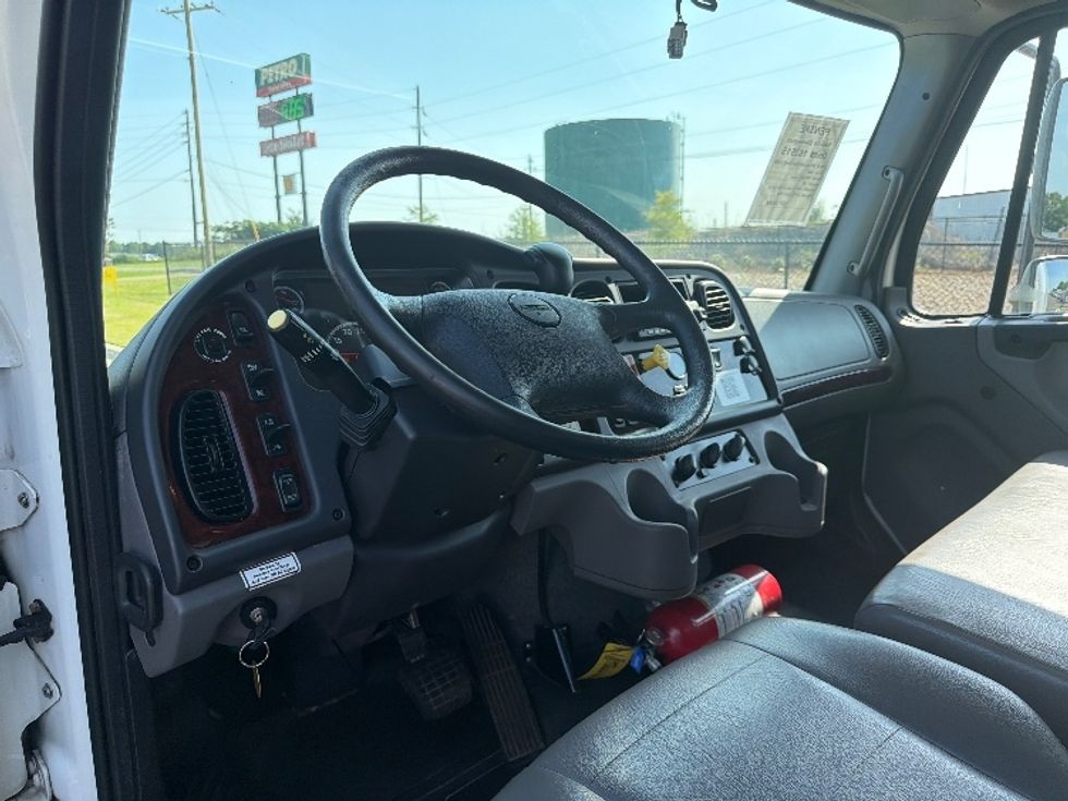 Medium Duty Box Truck-Light and Medium Duty Trucks-Freightliner-2023-M2-Shreveport-LA-273,410\n\t\tmiles-$ 55,000 - Image 17