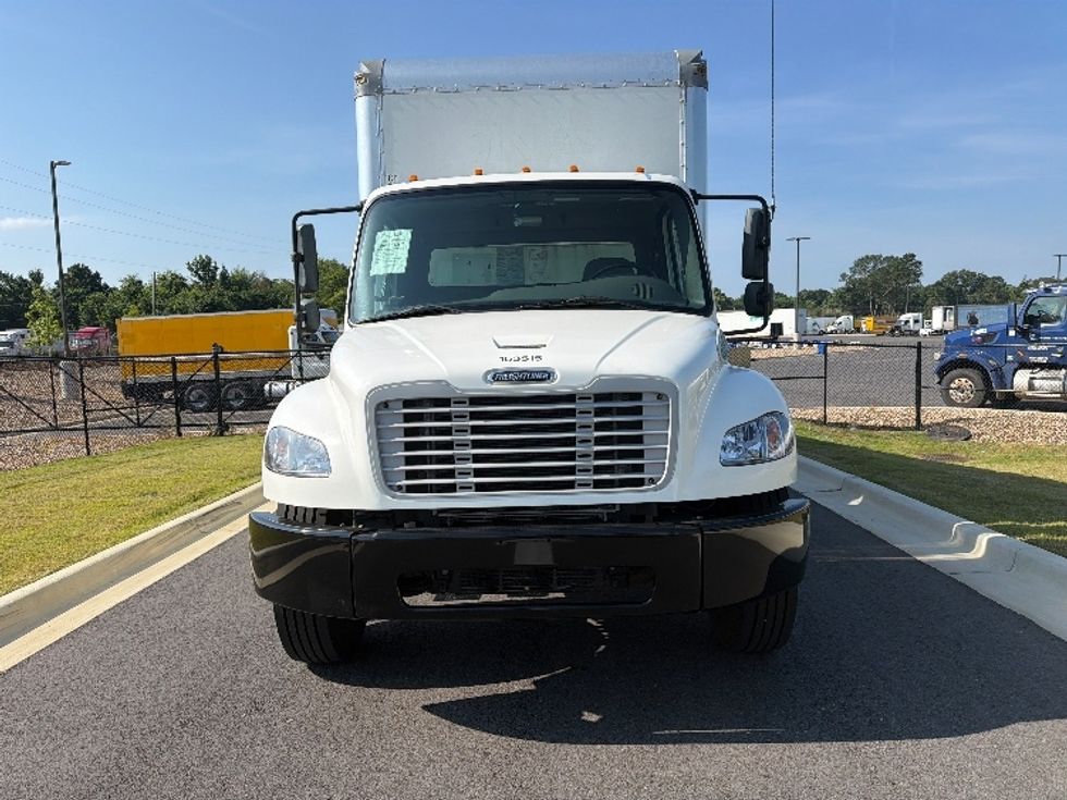 Medium Duty Box Truck-Light and Medium Duty Trucks-Freightliner-2023-M2-Shreveport-LA-273,410\n\t\tmiles-$ 55,000 - Image 2