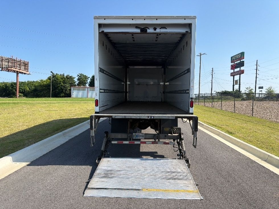 Medium Duty Box Truck-Light and Medium Duty Trucks-Freightliner-2023-M2-Shreveport-LA-273,410\n\t\tmiles-$ 55,000 - Image 8