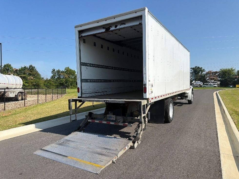 Medium Duty Box Truck-Light and Medium Duty Trucks-Freightliner-2023-M2-Shreveport-LA-273,410\n\t\tmiles-$ 55,000 - Image 9