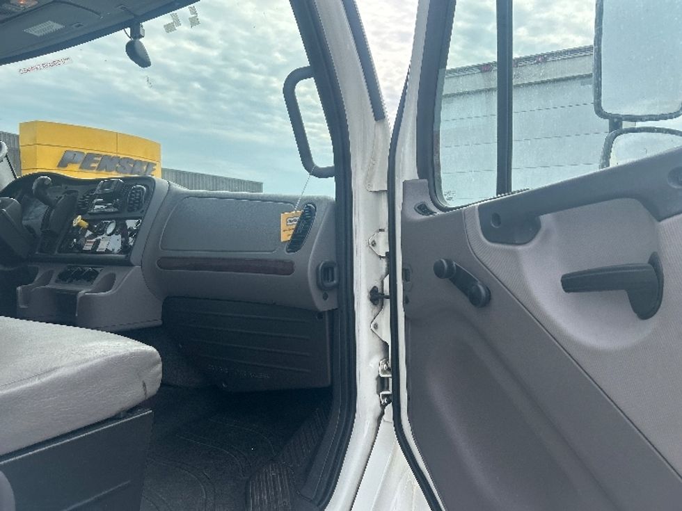 Medium Duty Box Truck-Light and Medium Duty Trucks-Freightliner-2023-M2-Swedesboro-NJ-363,032\n\t\tmiles-$ 24,000 - Image 14