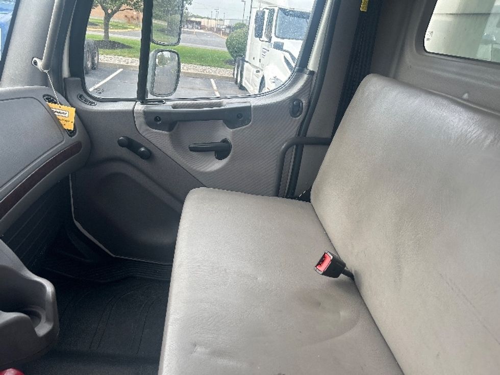 Medium Duty Box Truck-Light and Medium Duty Trucks-Freightliner-2023-M2-Swedesboro-NJ-363,032\n\t\tmiles-$ 24,000 - Image 17