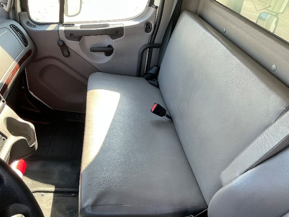 Medium Duty Box Truck-Light and Medium Duty Trucks-Freightliner-2023-M2-Tampa-FL-248,998\n\t\tmiles-$ 54,500 - Image 19