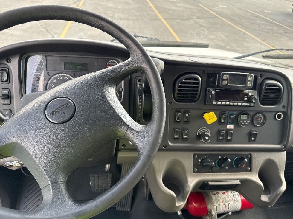 Medium Duty Box Truck-Light and Medium Duty Trucks-Freightliner-2023-M2-West Valley City-UT-225,577\n\t\tmiles-$ 58,750 - Image 18