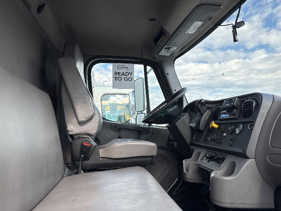 Medium Duty Box Truck-Light and Medium Duty Trucks-Freightliner-2023-M2-West Valley City-UT-225,577\n\t\tmiles-$ 58,750 - Image 22
