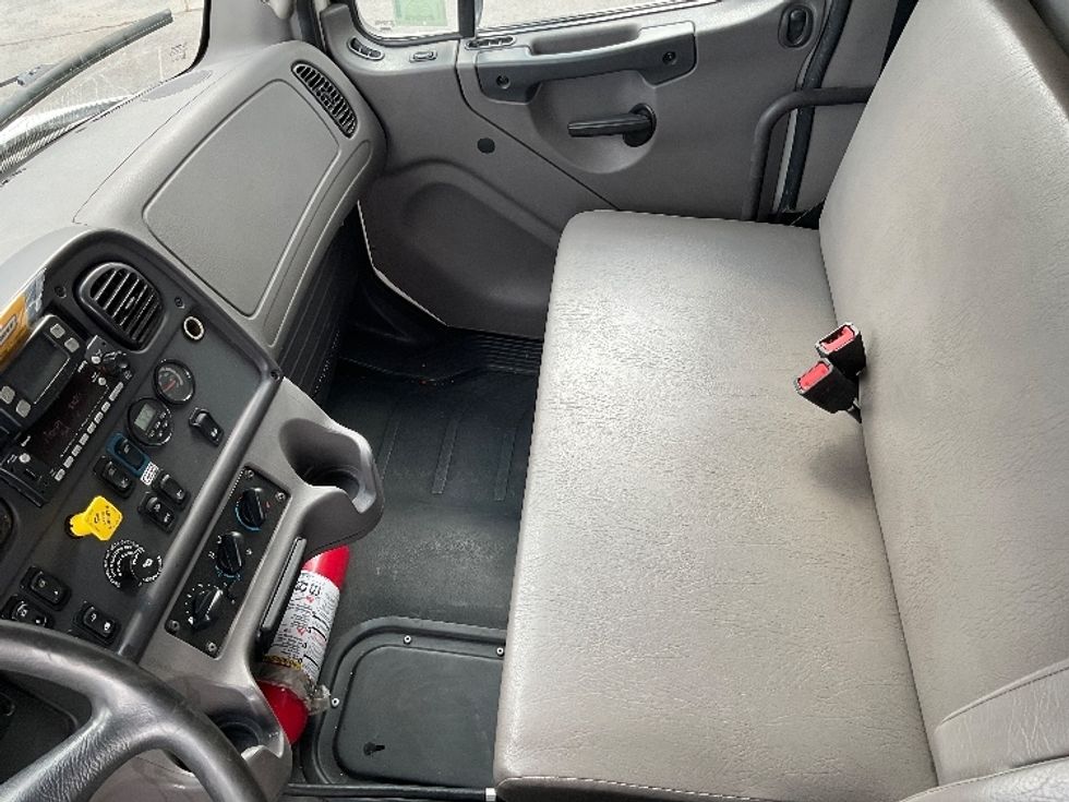 Medium Duty Box Truck-Light and Medium Duty Trucks-Freightliner-2023-M2-West Valley City-UT-239,403\n\t\tmiles-$ 56,000 - Image 19