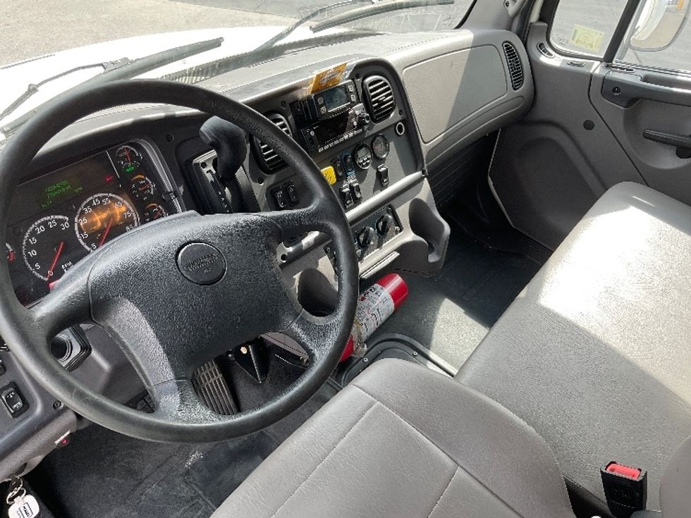 Medium Duty Box Truck-Light and Medium Duty Trucks-Freightliner-2023-M2-West Valley City-UT-239,403\n\t\tmiles-$ 56,000 - Image 17