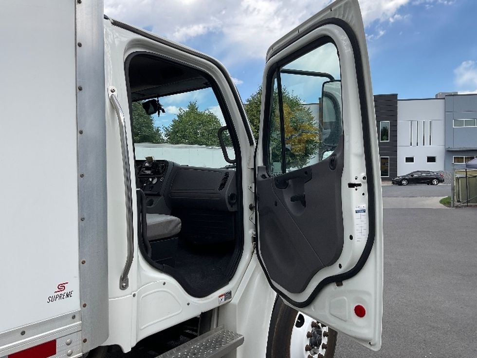 Medium Duty Box Truck-Light and Medium Duty Trucks-Freightliner-2023-M2-West Valley City-UT-239,403\n\t\tmiles-$ 56,000 - Image 20