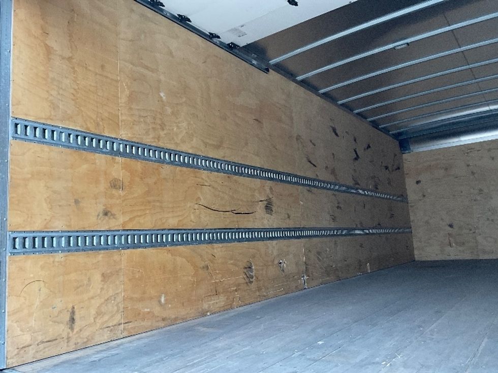 Medium Duty Box Truck-Light and Medium Duty Trucks-Freightliner-2023-M211242S-Baton Rouge-LA-63,552\n\t\tmiles-$ 118,500 - Image 11