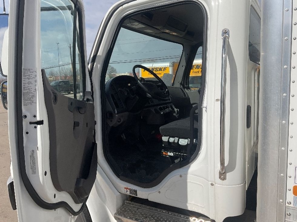 Medium Duty Box Truck-Light and Medium Duty Trucks-Freightliner-2024-M2-Allen Park-MI-1,231\n\t\tmiles-$ 85,500 - Image 16