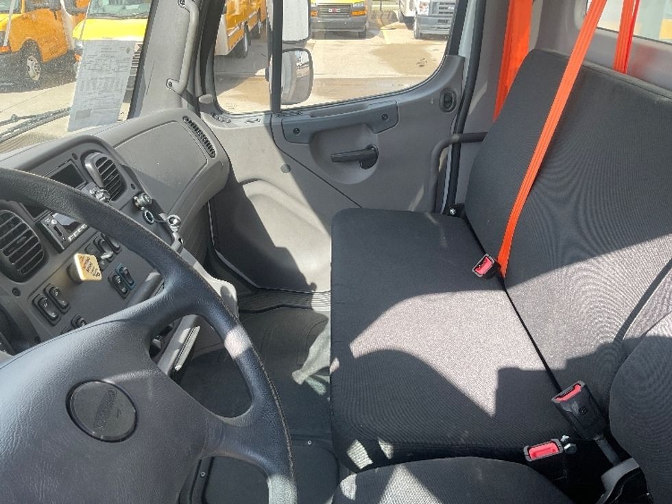 Medium Duty Box Truck-Light and Medium Duty Trucks-Freightliner-2024-M2-Allen Park-MI-1,231\n\t\tmiles-$ 85,500 - Image 19