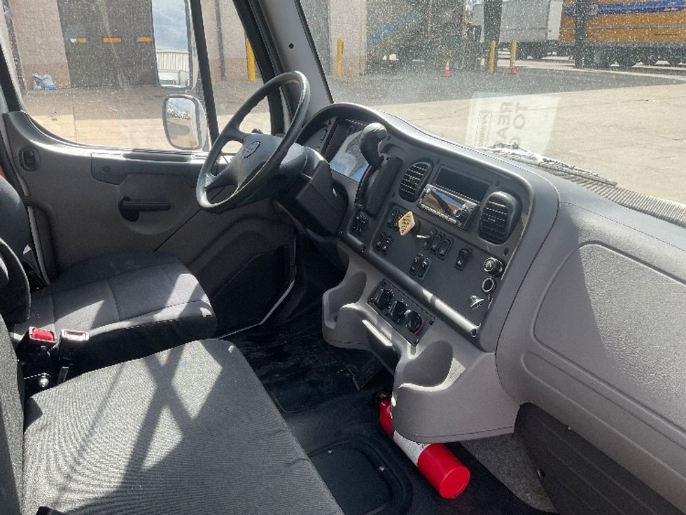 Medium Duty Box Truck-Light and Medium Duty Trucks-Freightliner-2024-M2-Allen Park-MI-1,231\n\t\tmiles-$ 85,500 - Image 22