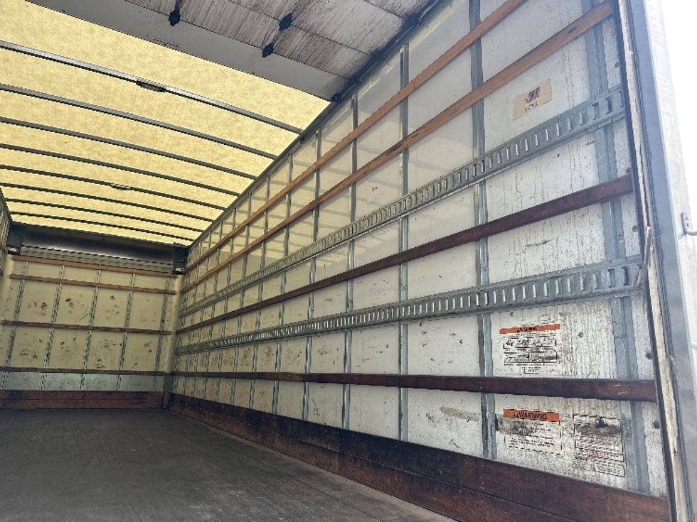 Medium Duty Box Truck-Light and Medium Duty Trucks-Freightliner-2024-M2-Bloomington-IN-172,548\n\t\tmiles-$ 71,750 - Image 12