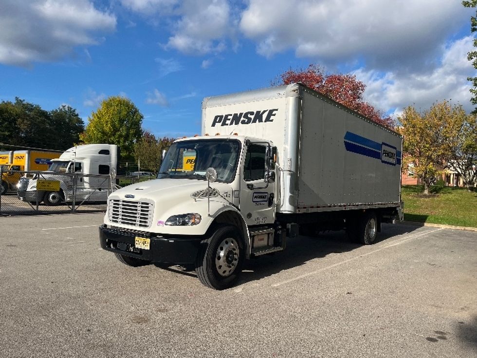 Medium Duty Box Truck-Light and Medium Duty Trucks-Freightliner-2024-M2-Burlington-NJ-121,915\n\t\tmiles-$ 90,000 - Image 1