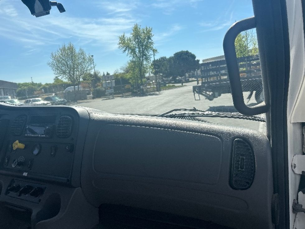 Medium Duty Box Truck-Light and Medium Duty Trucks-Freightliner-2024-M2-Ceres-CA-130,397\n\t\tmiles-$ 74,500 - Image 21