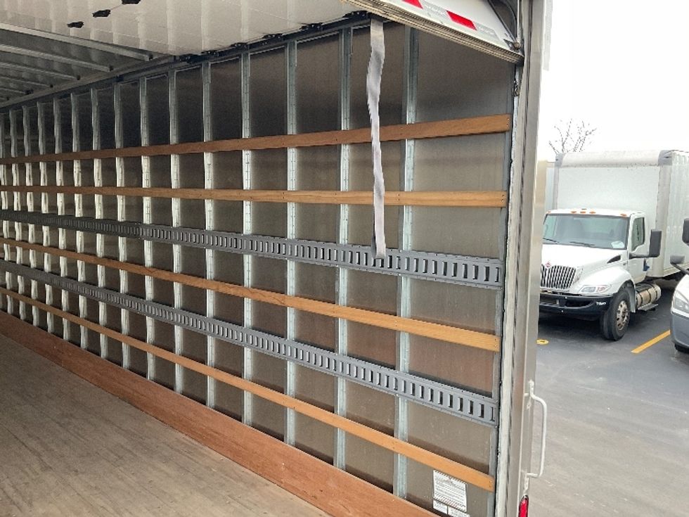 Medium Duty Box Truck-Light and Medium Duty Trucks-Freightliner-2024-M2-Indianapolis-IN-77,700\n\t\tmiles-$ 93,750 - Image 12