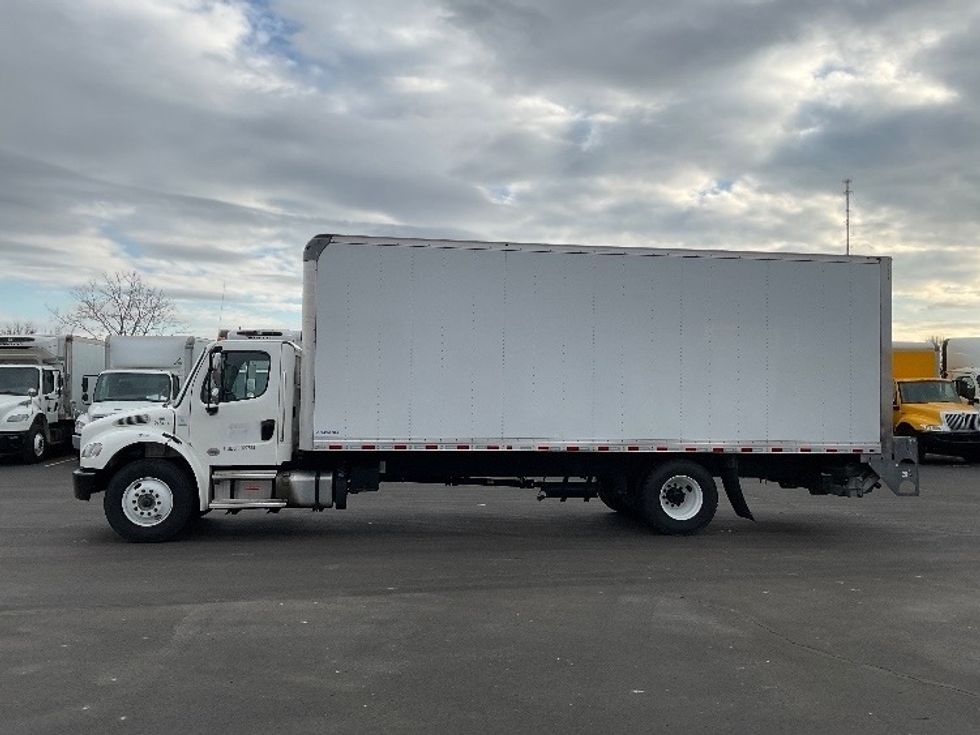 Medium Duty Box Truck-Light and Medium Duty Trucks-Freightliner-2024-M2-Indianapolis-IN-77,700\n\t\tmiles-$ 93,750 - Image 4