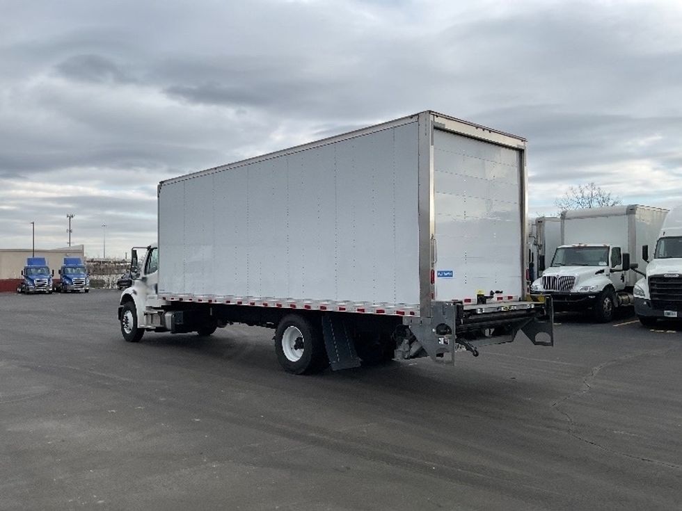 Medium Duty Box Truck-Light and Medium Duty Trucks-Freightliner-2024-M2-Indianapolis-IN-77,700\n\t\tmiles-$ 93,750 - Image 6