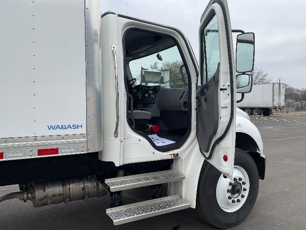 Medium Duty Box Truck-Light and Medium Duty Trucks-Freightliner-2024-M2-Indianapolis-IN-85,885\n\t\tmiles-$ 92,250 - Image 20
