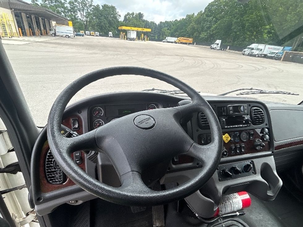 Medium Duty Box Truck-Light and Medium Duty Trucks-Freightliner-2024-M2-Lansing-MI-25,343\n\t\tmiles-$ 91,500 - Image 17