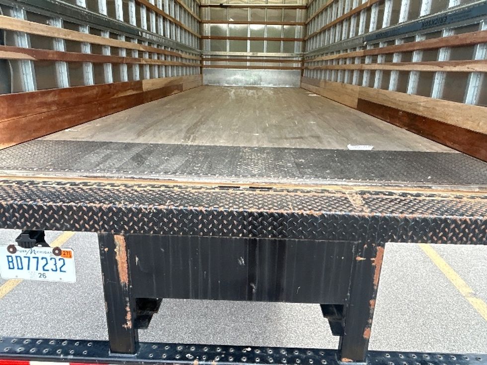 Medium Duty Box Truck-Light and Medium Duty Trucks-Freightliner-2024-M2-Lansing-MI-25,343\n\t\tmiles-$ 91,500 - Image 9