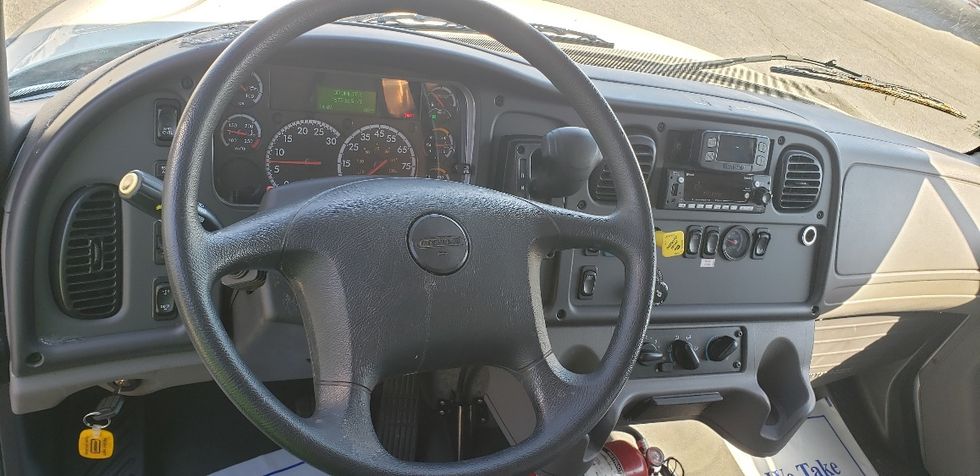 Medium Duty Box Truck-Light and Medium Duty Trucks-Freightliner-2024-M2-Little Rock-AR-157,338\n\t\tmiles-$ 69,250 - Image 18