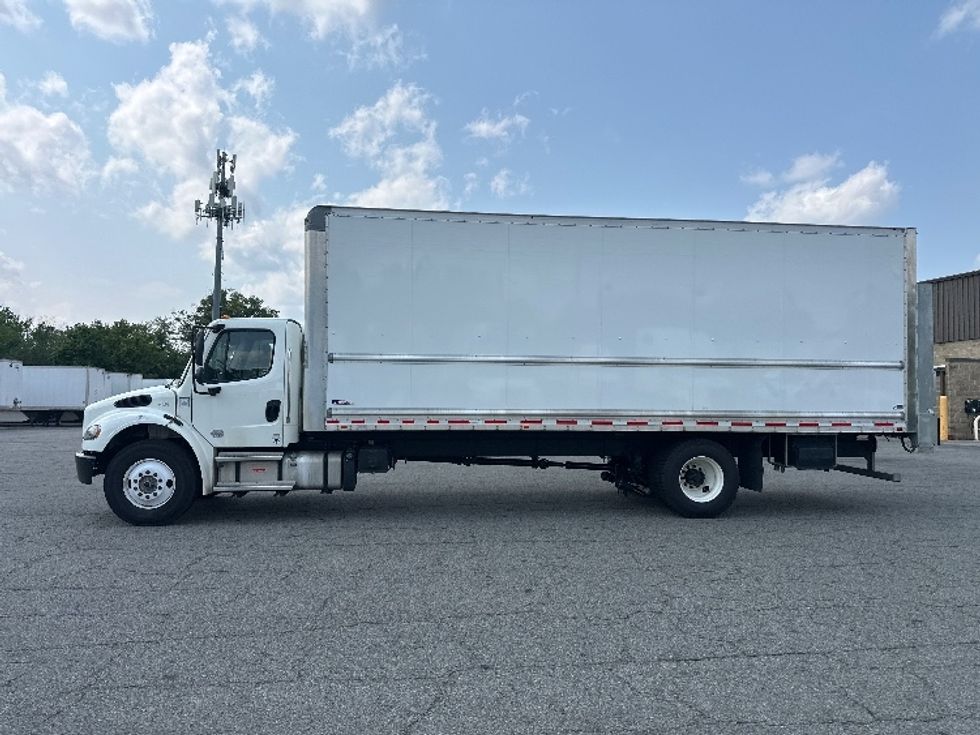 Medium Duty Box Truck-Light and Medium Duty Trucks-Freightliner-2024-M2-Parsippany-NJ-130,193\n\t\tmiles-$ 89,250 - Image 4