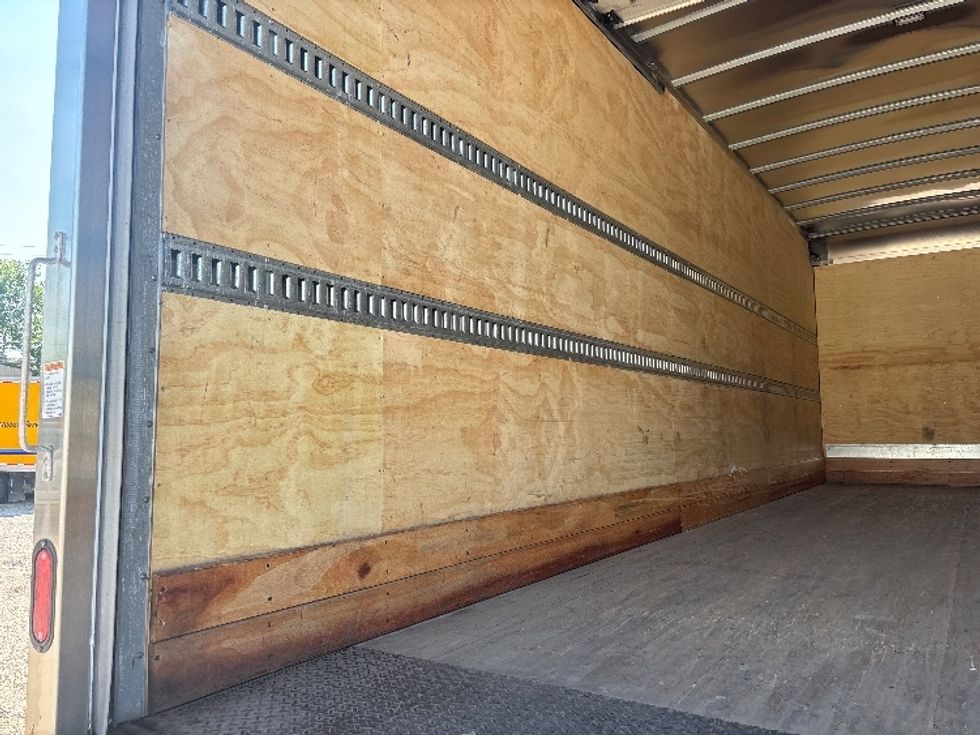 Medium Duty Box Truck-Light and Medium Duty Trucks-Freightliner-2024-M2-Poplar Bluff-MO-329,939\n\t\tmiles-$ 43,750 - Image 10