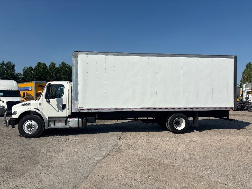 Medium Duty Box Truck-Light and Medium Duty Trucks-Freightliner-2024-M2-Poplar Bluff-MO-329,939\n\t\tmiles-$ 43,750 - Image 4