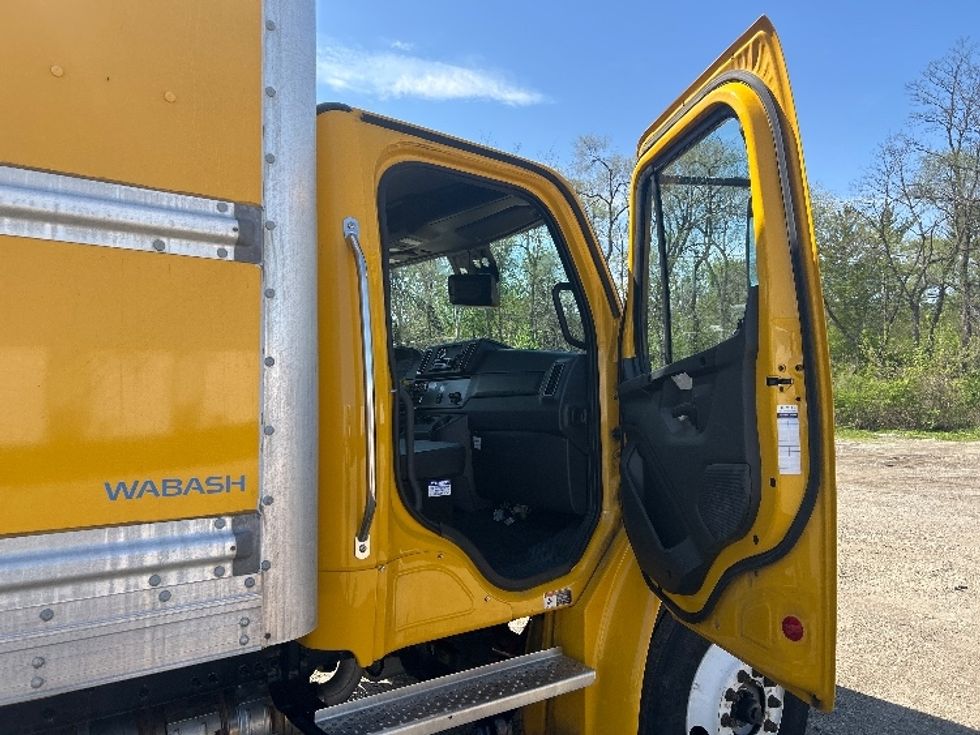 Medium Duty Box Truck-Light and Medium Duty Trucks-Freightliner-2024-M2P-La Porte-IN-235,598\n\t\tmiles-$ 58,500 - Image 20