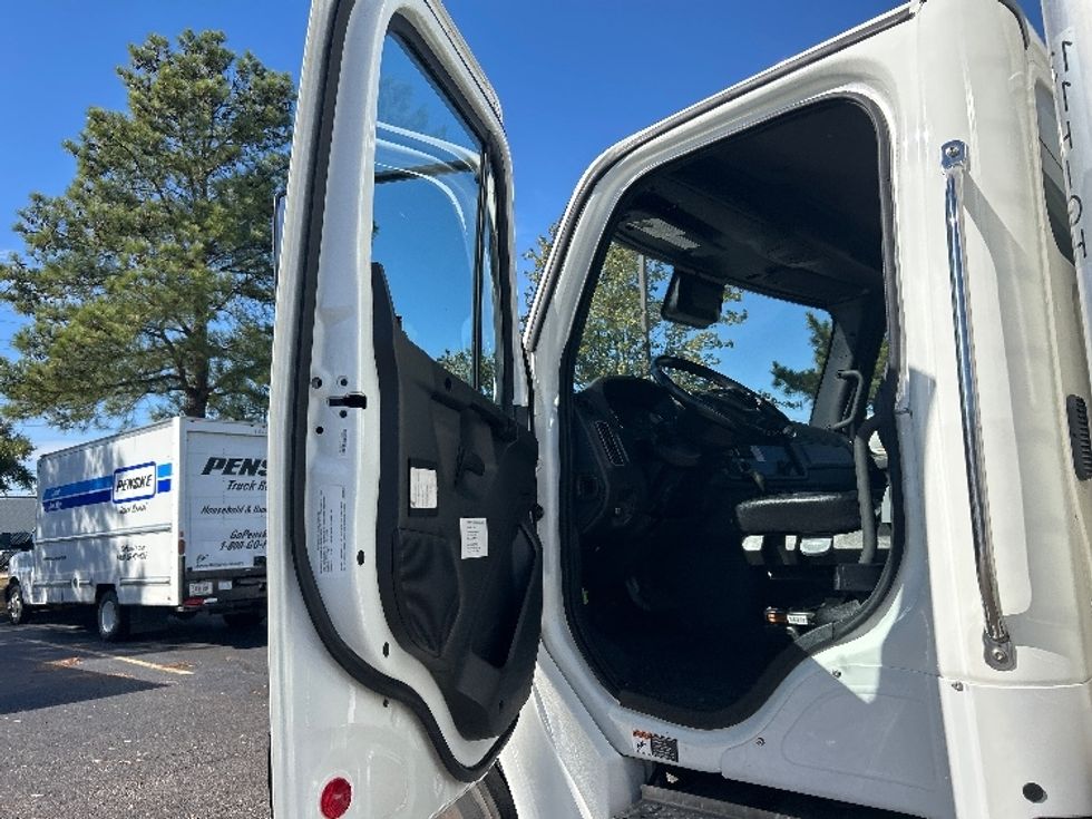 Medium Duty Box Truck-Light and Medium Duty Trucks-Freightliner-2024-M2P-Olive Branch-MS-133,734\n\t\tmiles-$ 78,750 - Image 16