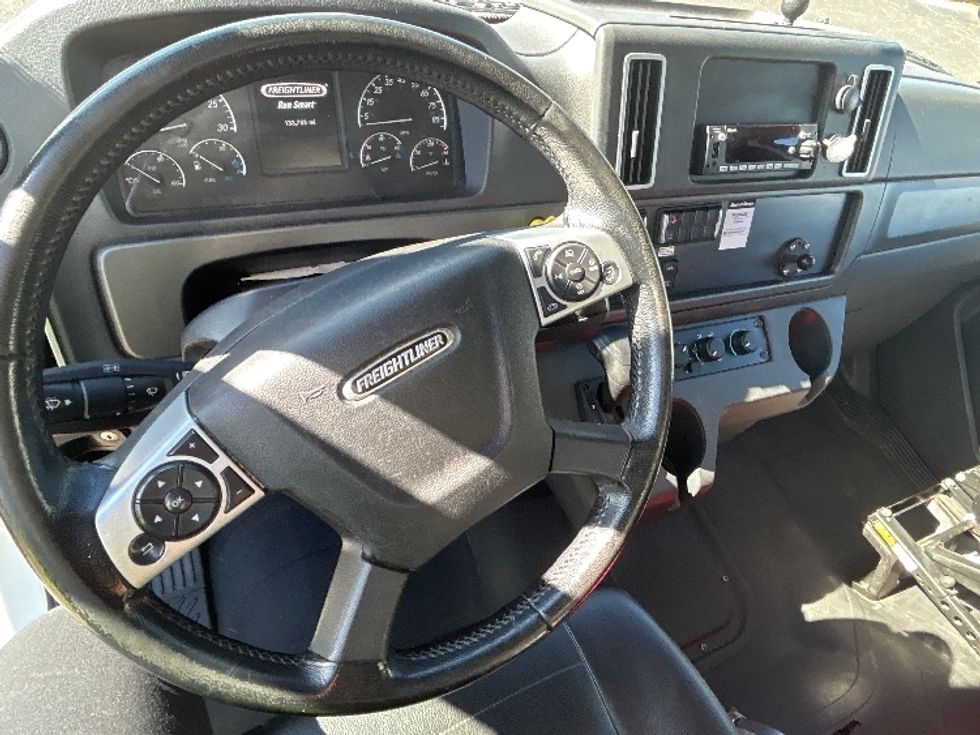 Medium Duty Box Truck-Light and Medium Duty Trucks-Freightliner-2024-M2P-Olive Branch-MS-133,734\n\t\tmiles-$ 78,750 - Image 18