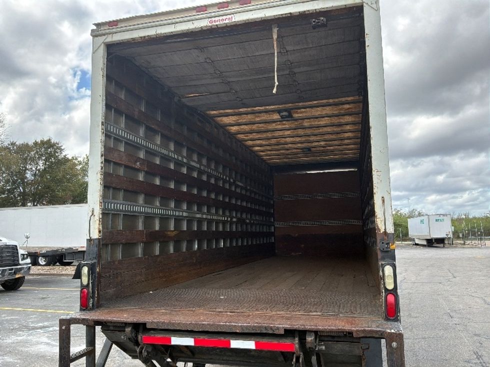 Medium Duty Box Truck-Light and Medium Duty Trucks-GMC-2008-T7F042-Austin-TX-410,000\n\t\tmiles-$ 16,000 - Image 11