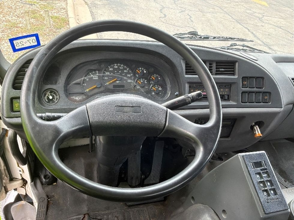Medium Duty Box Truck-Light and Medium Duty Trucks-GMC-2008-T7F042-Austin-TX-410,000\n\t\tmiles-$ 16,000 - Image 18