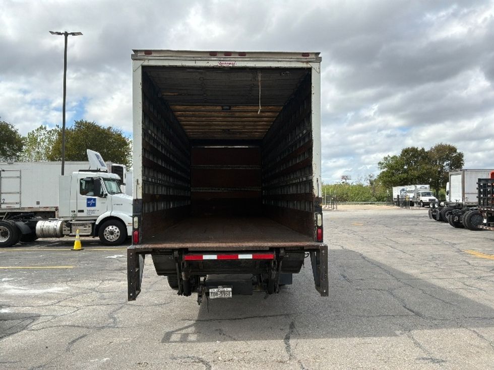 Medium Duty Box Truck-Light and Medium Duty Trucks-GMC-2008-T7F042-Austin-TX-410,000\n\t\tmiles-$ 16,000 - Image 7