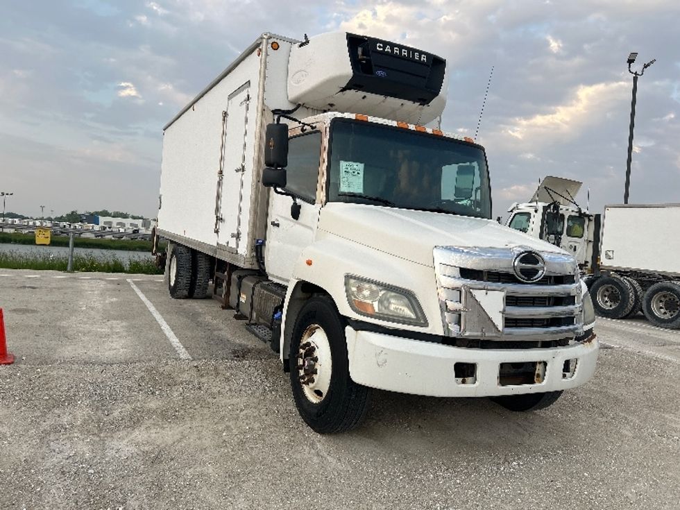 Medium Duty Box Truck-Light and Medium Duty Trucks-Hino-2011-338-Sturtevant-WI-182,380\n\t\tmiles-$ 12,500 - Image 1