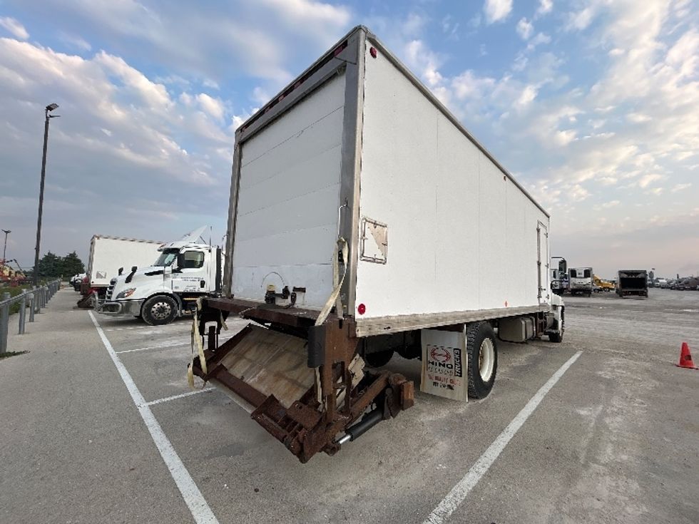 Medium Duty Box Truck-Light and Medium Duty Trucks-Hino-2011-338-Sturtevant-WI-182,380\n\t\tmiles-$ 12,500 - Image 12
