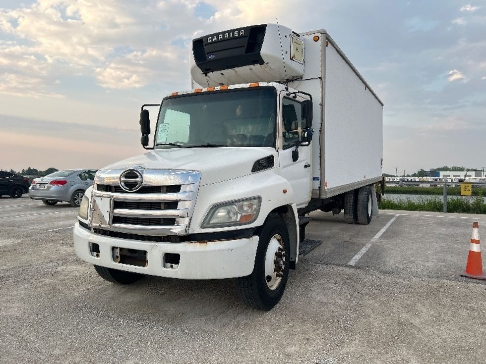 Medium Duty Box Truck-Light and Medium Duty Trucks-Hino-2011-338-Sturtevant-WI-182,380\n\t\tmiles-$ 12,500 - Image 3